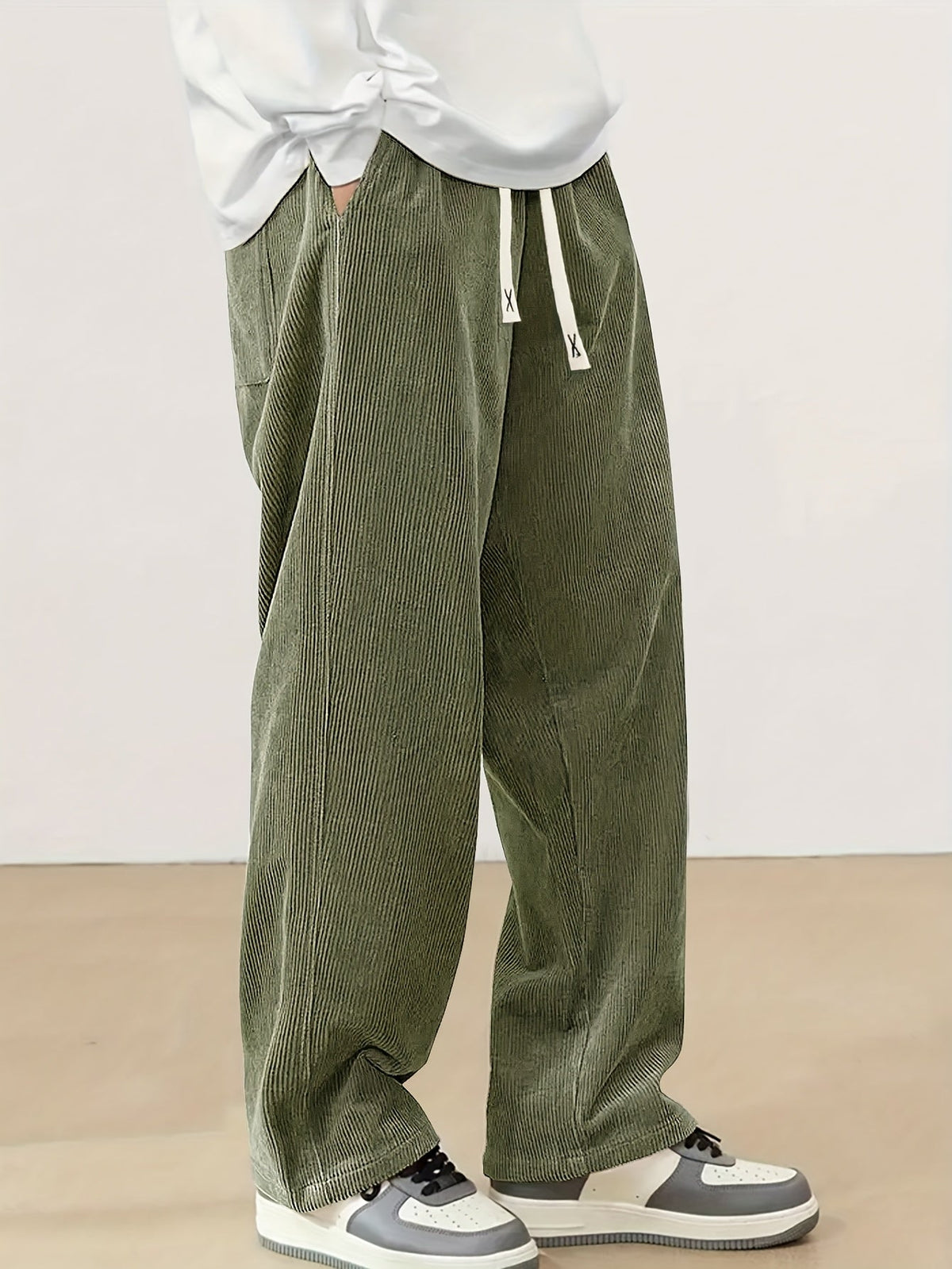Men's Trousers | Relaxed Straight-Leg Fit 48